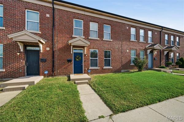 721 Dickson ST, St Louis, MO 63106