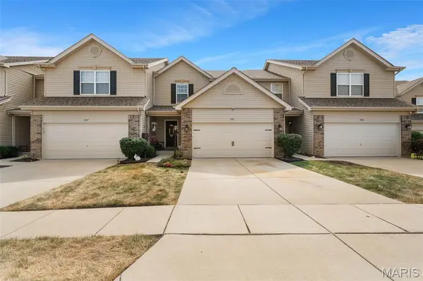 2145 Orchid Blossom CT, St Peters, MO 63376