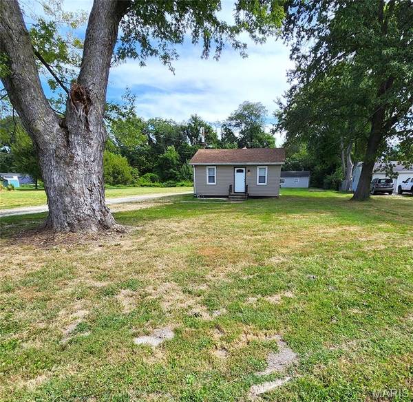 7912 Brookfield DR, Caseyville, IL 62232
