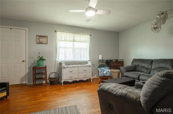 601 E Richardson AVE, Puxico, MO 63960