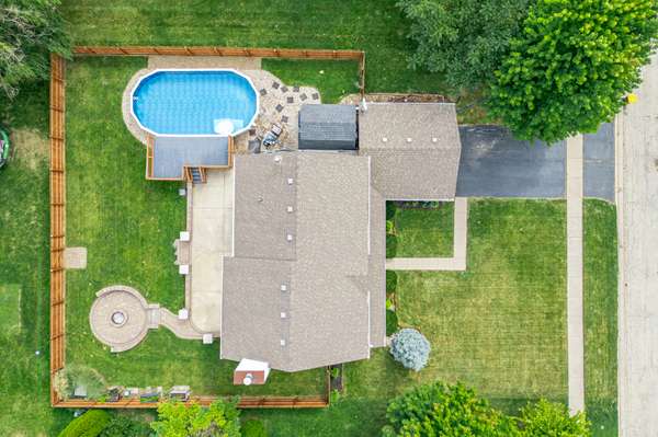 2516 Winfield LN, Belvidere, IL 61008