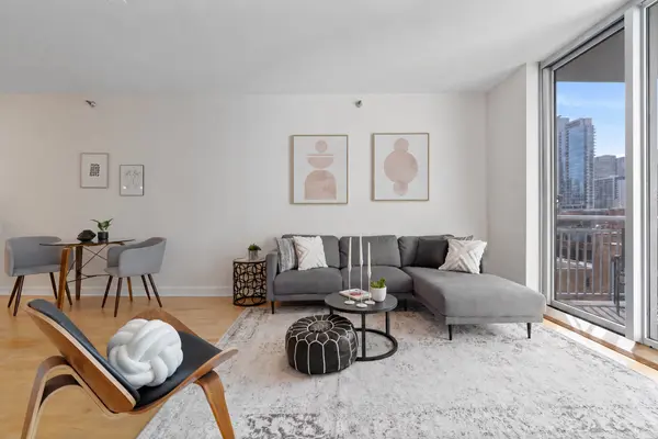 421 W HURON ST #908, Chicago, IL 60654
