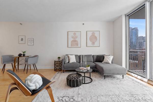 421 W HURON ST #908, Chicago, IL 60654