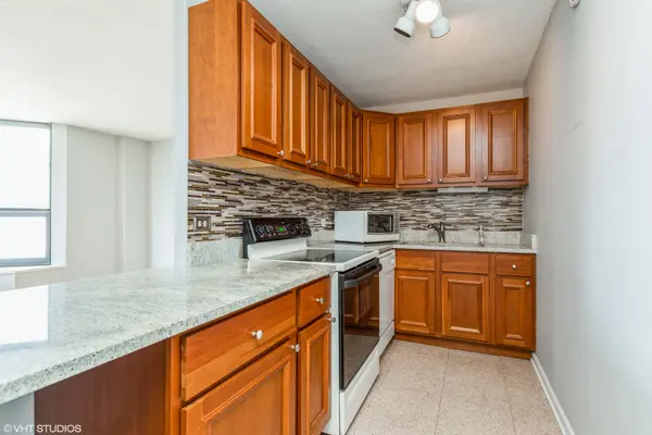 899 S Plymouth CT #2001, Chicago, IL 60605
