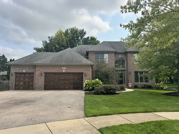 2071 Tunbridge TRL, Algonquin, IL 60102