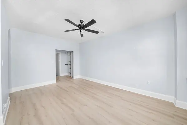 5135 S blackstone AVE #206, Chicago, IL 60615