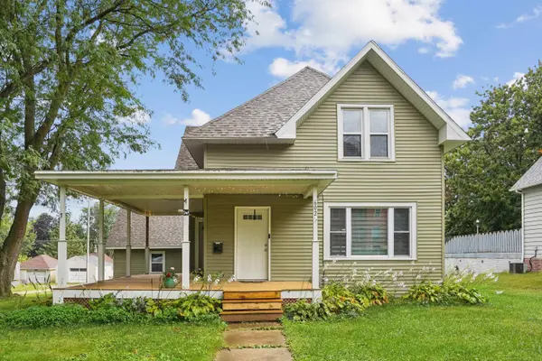602 1ST AVE NE, Oelwein, IA 50662