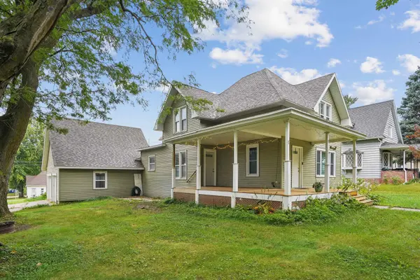 602 1ST AVE NE, Oelwein, IA 50662