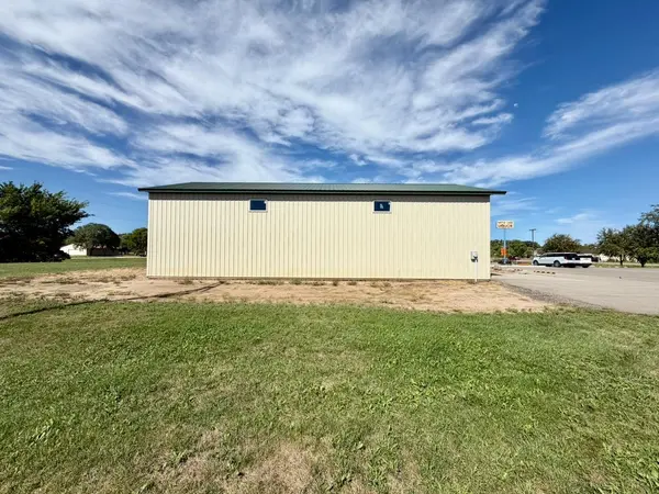 416 1/2 S Lake AVE, Battle Lake, MN 56515