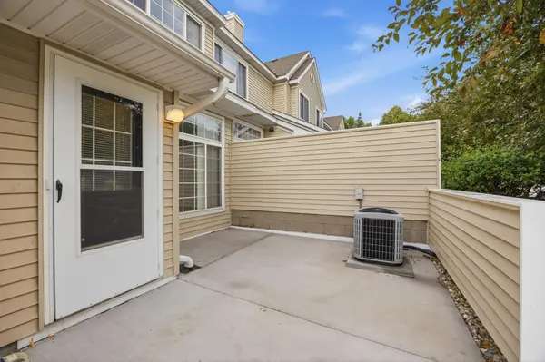 2280 Ranchview LN N #27, Plymouth, MN 55447