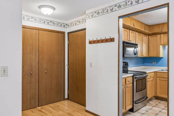 1573 Cohansey ST #204, Saint Paul, MN 55117