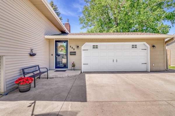 409 Oakway, Moorhead, MN 56560