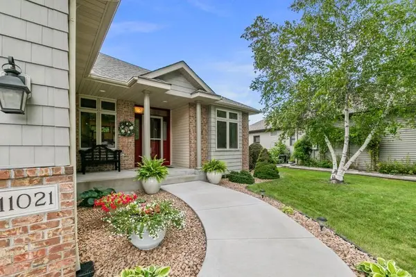 11021 Timberline DR N, Champlin, MN 55316