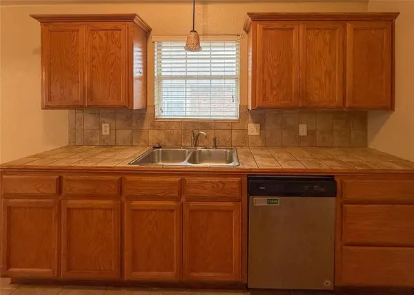 17553 Gold DR, Edmond, OK 73012