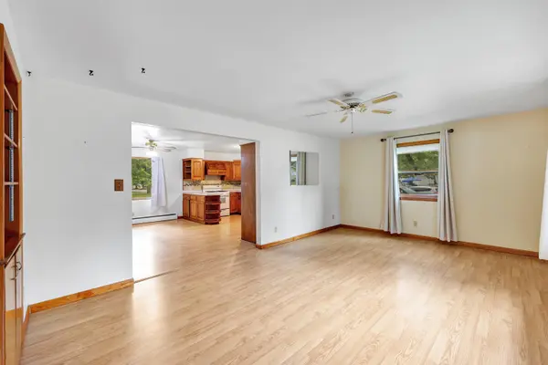 427 APOLLO WAY, De Pere, WI 54115-1313
