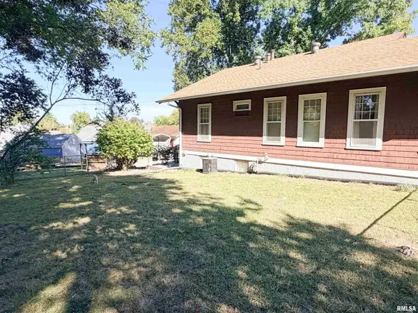 213 W VIENNA ST, Anna, IL 62906