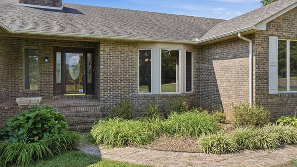 81 Oliver Ln, Pelham, TN 37366