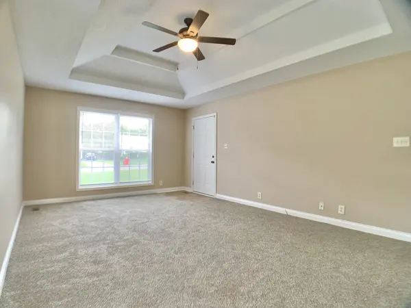 576 Joshua Dr, Clarksville, TN 37042