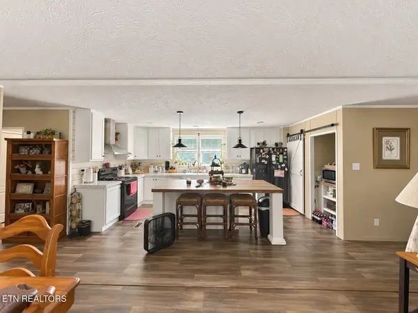 3279 Sims Rd, Sevierville, TN 37876