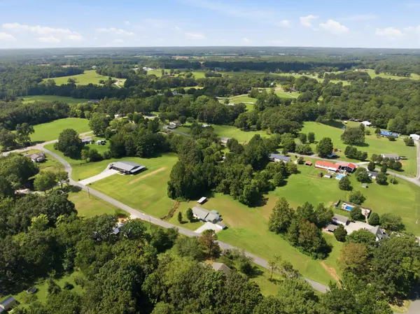 165 Dortch Ln, Paris, TN 38242