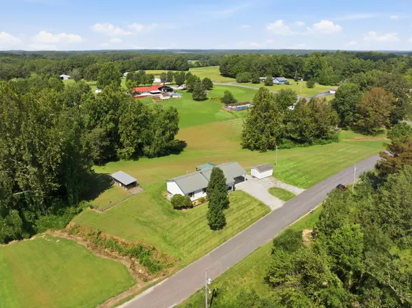 165 Dortch Ln, Paris, TN 38242