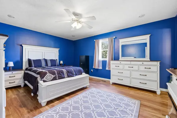 165 Dortch Ln, Paris, TN 38242