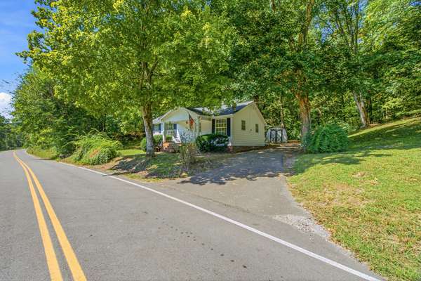3590 Abednego Rd, Greenbrier, TN 37073