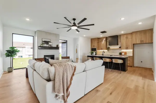 2530 N Emerald Ct, Andover, KS 67002