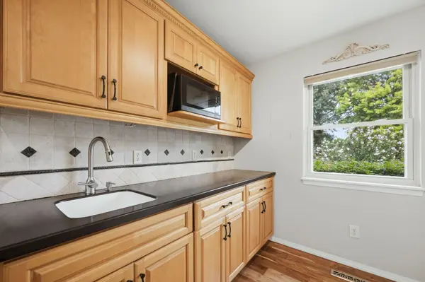 1325 N Split Rail, Derby, KS 67037