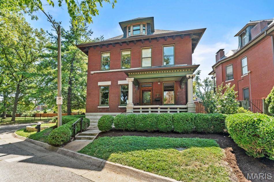 3248 Copelin AVE, St Louis, MO 63104