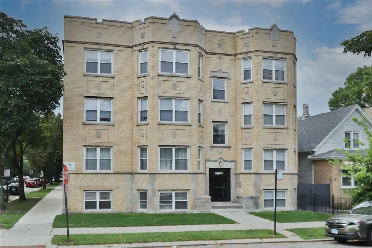 1939 W GRANVILLE AVE #1, Chicago, IL 60660
