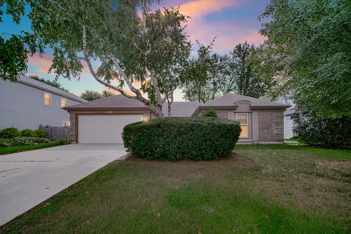 1550 Jasper DR, Wheaton, IL 60189