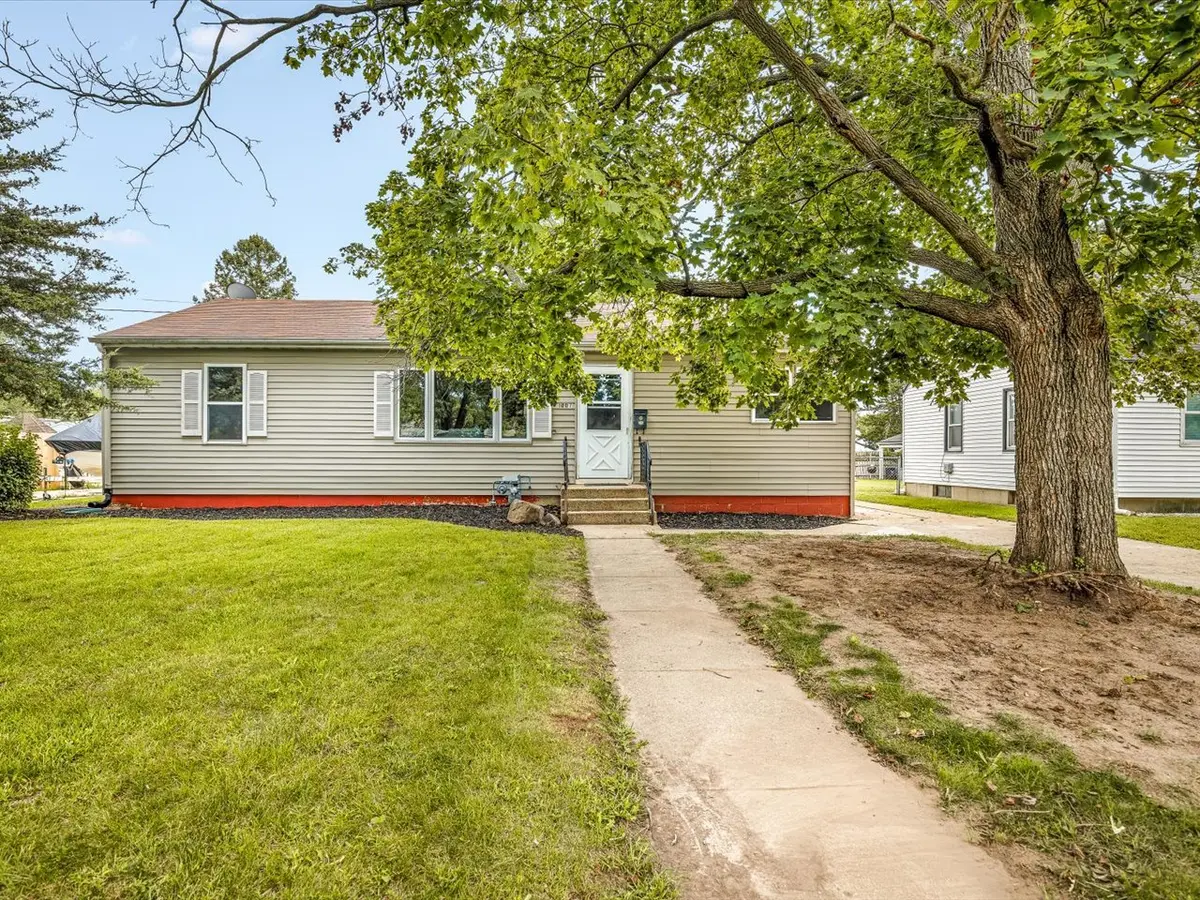 1007 E Hosmer ST, Loves Park, IL 61111