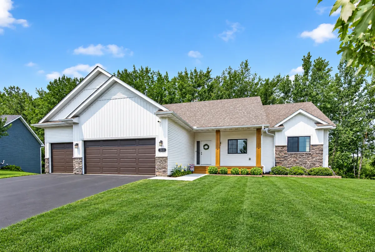 313 Lachermeier LN, Waverly, MN 55390