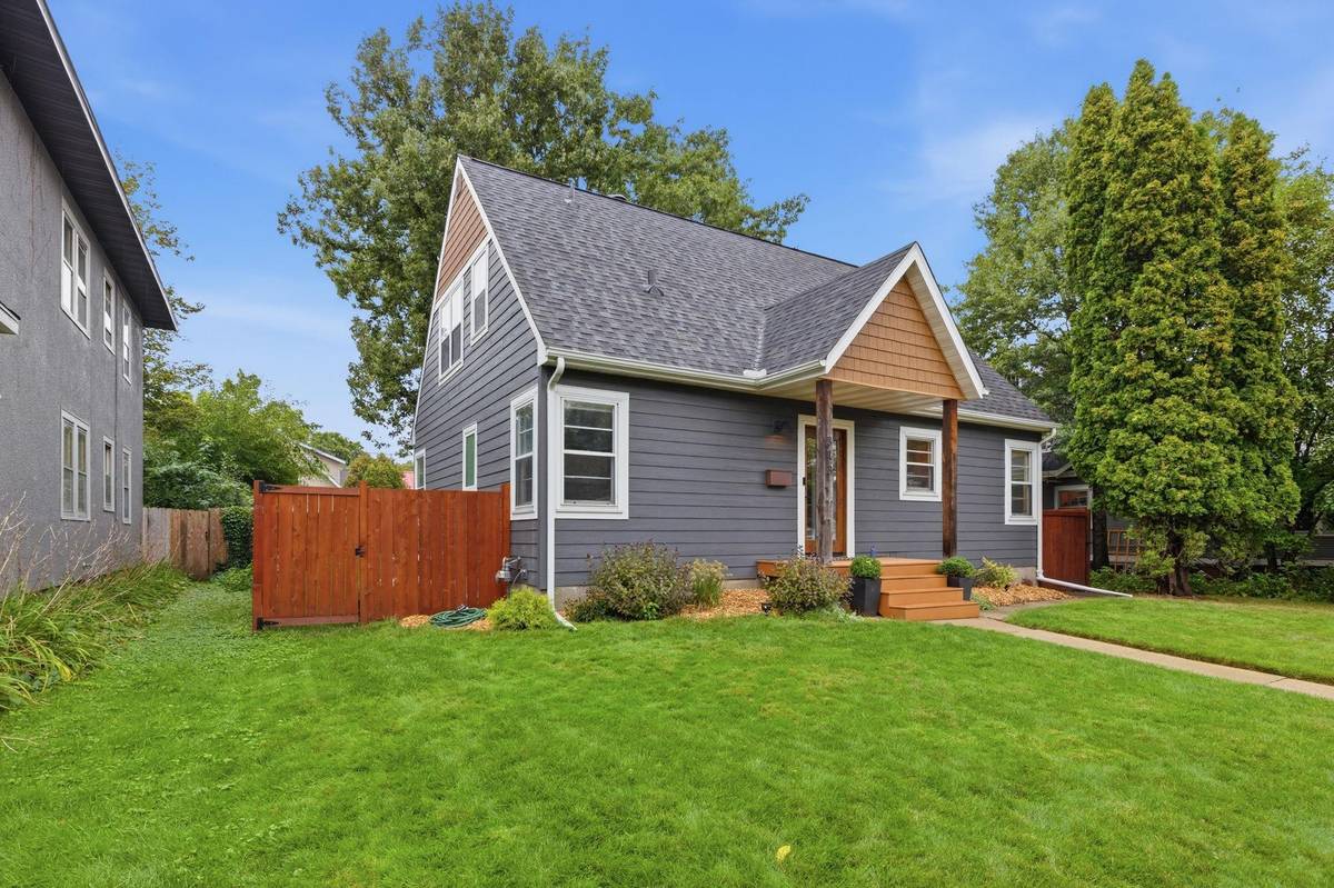 313 Vincent AVE N, Minneapolis, MN 55405