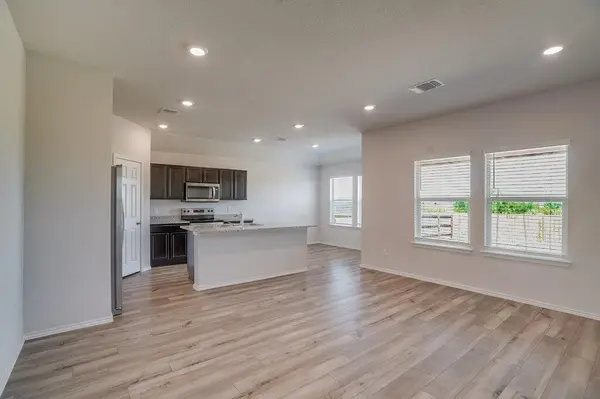 521 Anconia CT, Jarrell, TX 76537