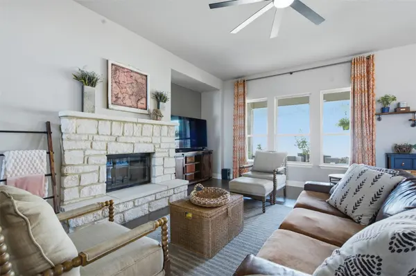 324 Stoney Point RD, Austin, TX 78737