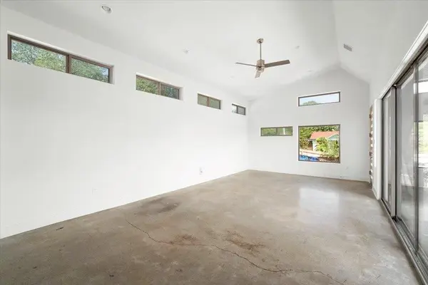 2501 E 9th ST, Austin, TX 78702