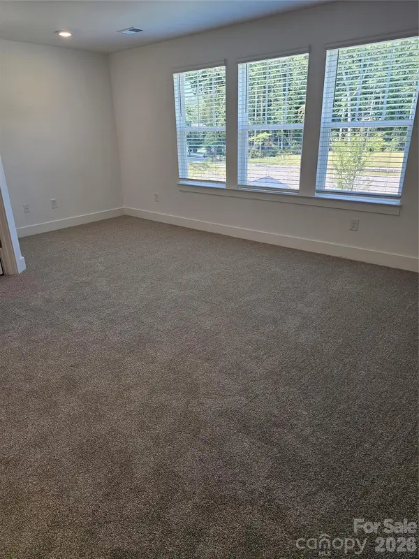 29 Oleetah Falls WAY, Hendersonville, NC 28792