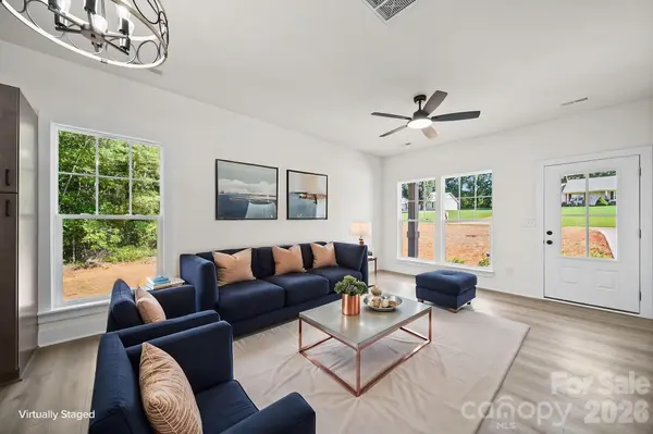 1074 Lyndsey Brook CT, Lincolnton, NC 28092