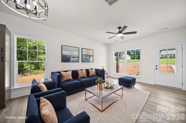 1074 Lyndsey Brook CT, Lincolnton, NC 28092
