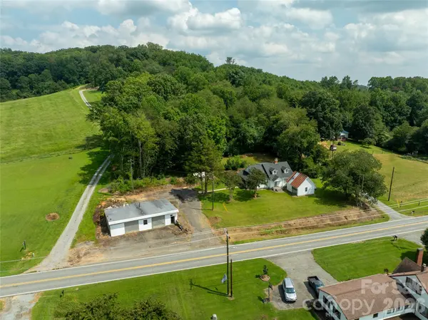 2316 Swan Creek RD, Jonesville, NC 28642