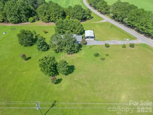55 Baker RD, Jefferson, SC 29718