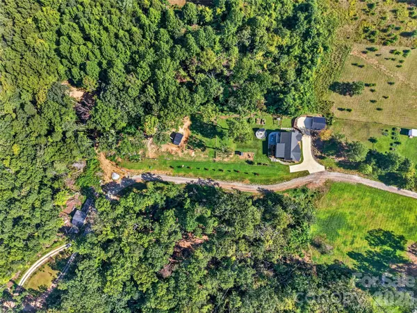 00 Jacks Paw LN, Hendersonville, NC 28792