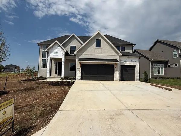 18504 Windsor ST, Overland Park, KS 66085