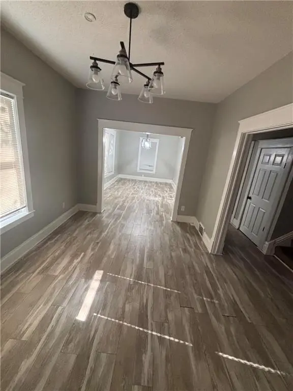 3601 E 60th ST, Kansas City, MO 64130