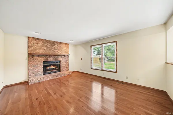 10869 Del Rey DR, Osceola, IN 46561