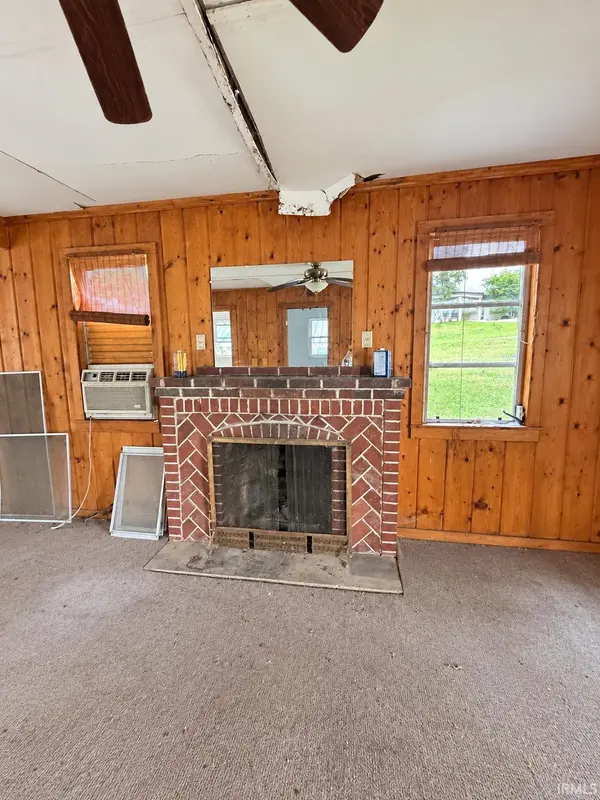 1033 S Martz ST, Syracuse, IN 46567