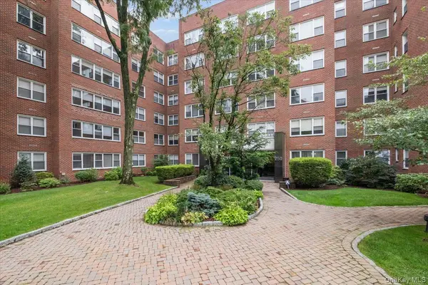 250 Garth RD #2E3, Scarsdale, NY 10583