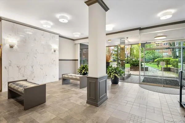 250 Garth RD #2E3, Scarsdale, NY 10583